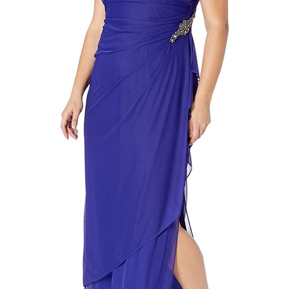 NEW Women’s plus size cold shoulder dress - Picture 2 of 3